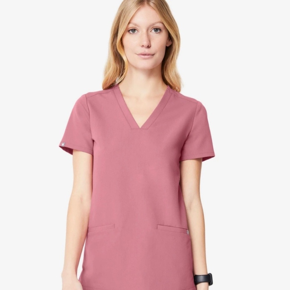 NWT Mauve FIGS Scrub Set